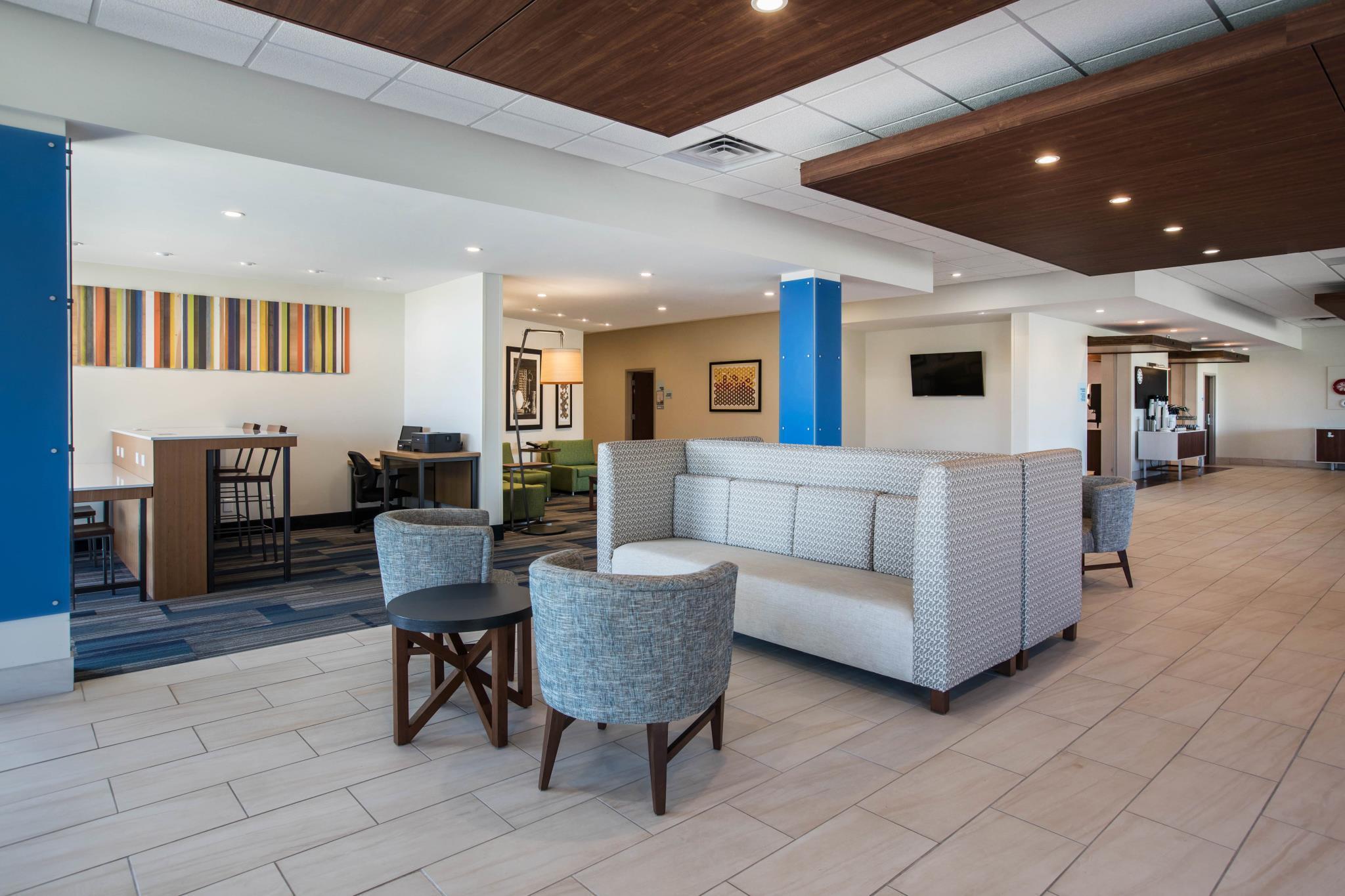 Holiday Inn Express & Suites Ludington By Ihg Bagian luar foto