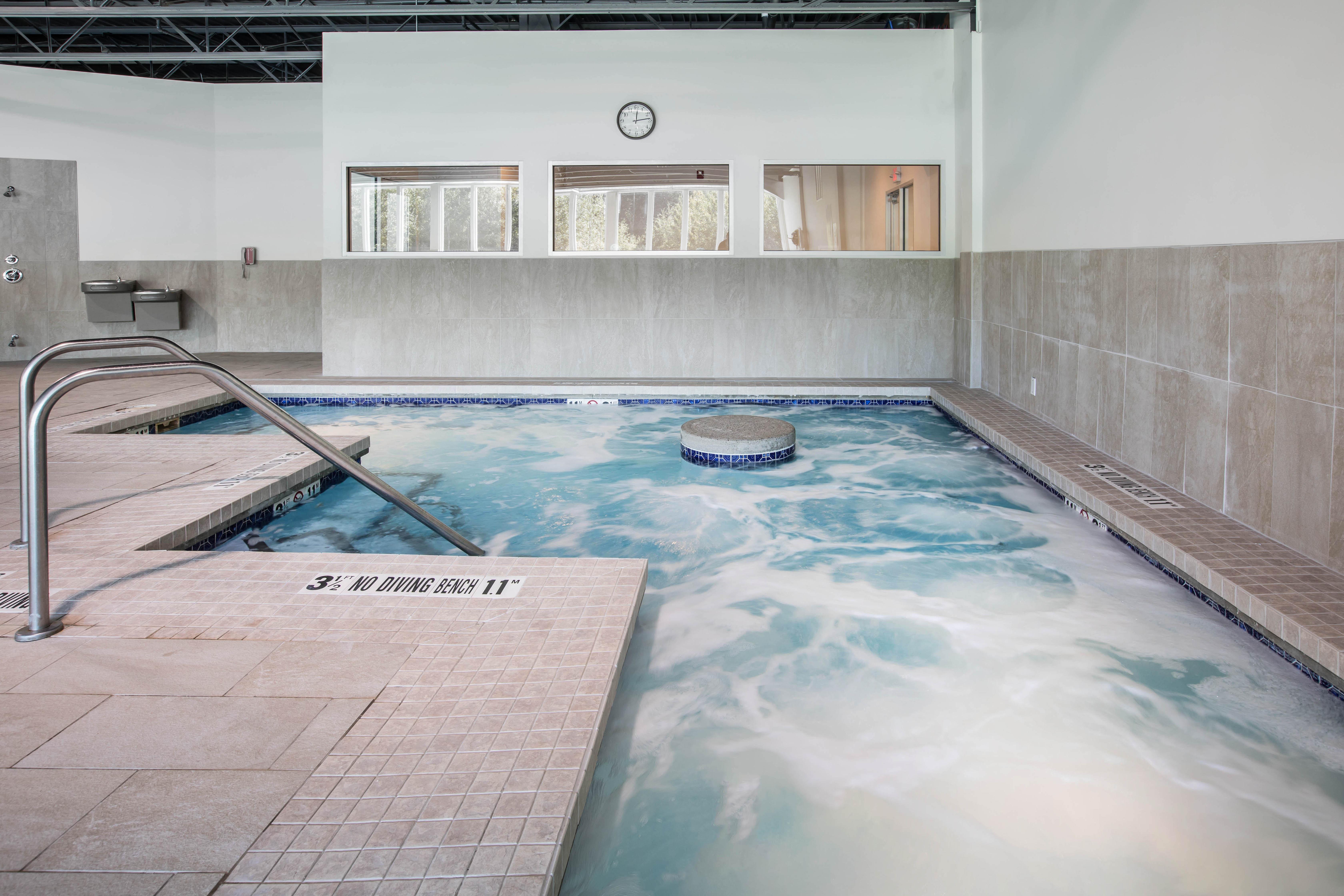 Holiday Inn Express & Suites Ludington By Ihg Bagian luar foto