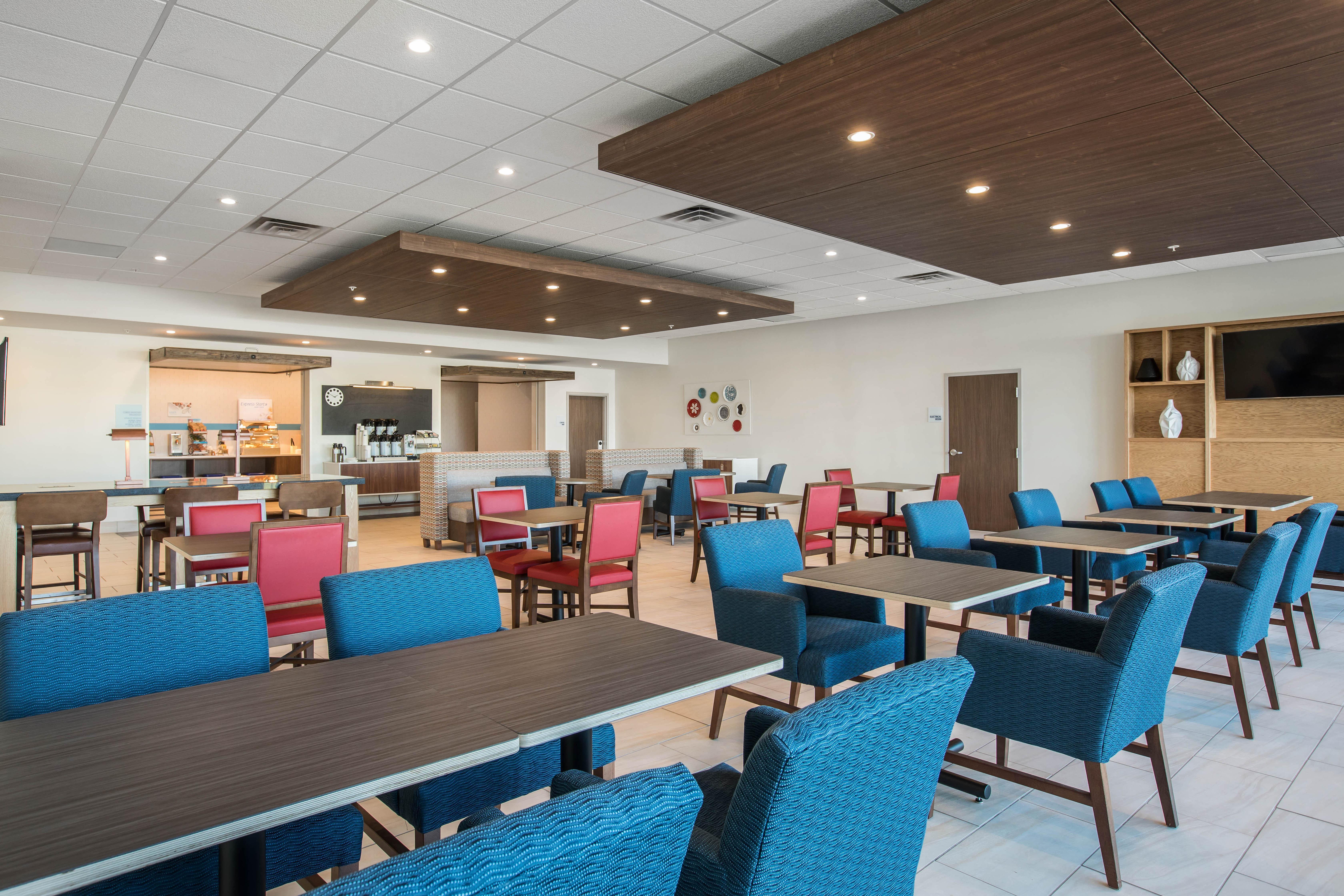 Holiday Inn Express & Suites Ludington By Ihg Bagian luar foto