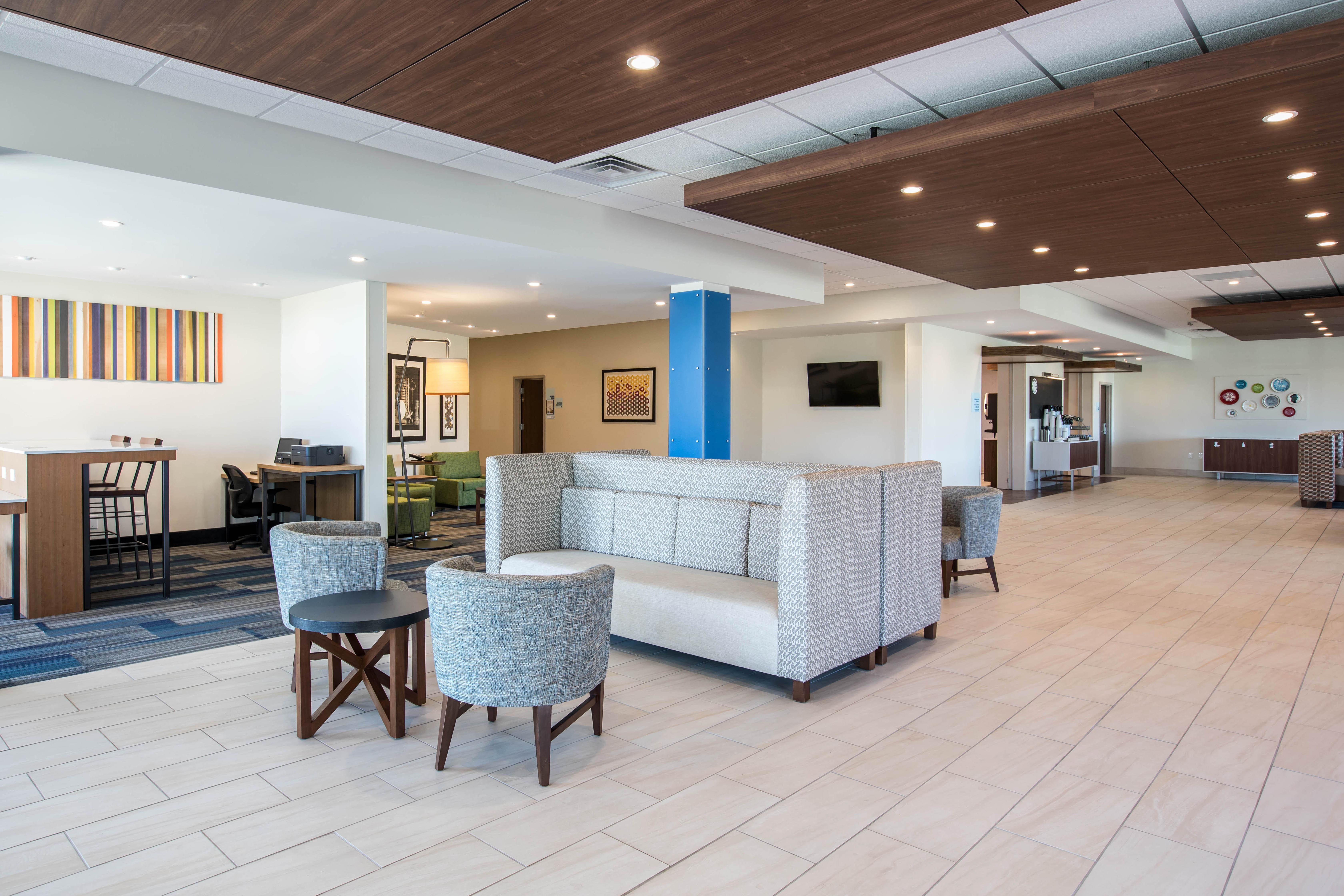 Holiday Inn Express & Suites Ludington By Ihg Bagian luar foto