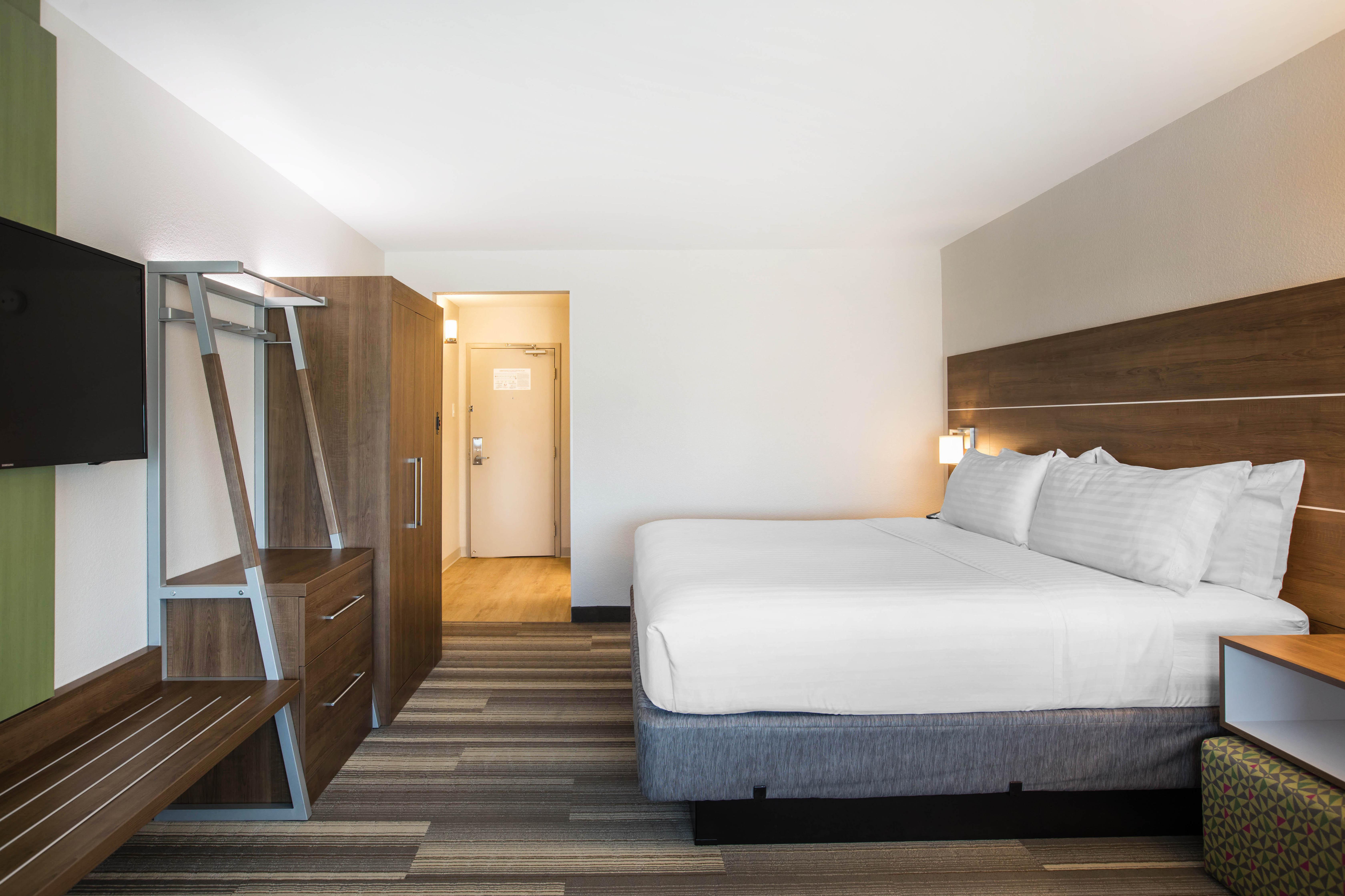 Holiday Inn Express & Suites Ludington By Ihg Bagian luar foto