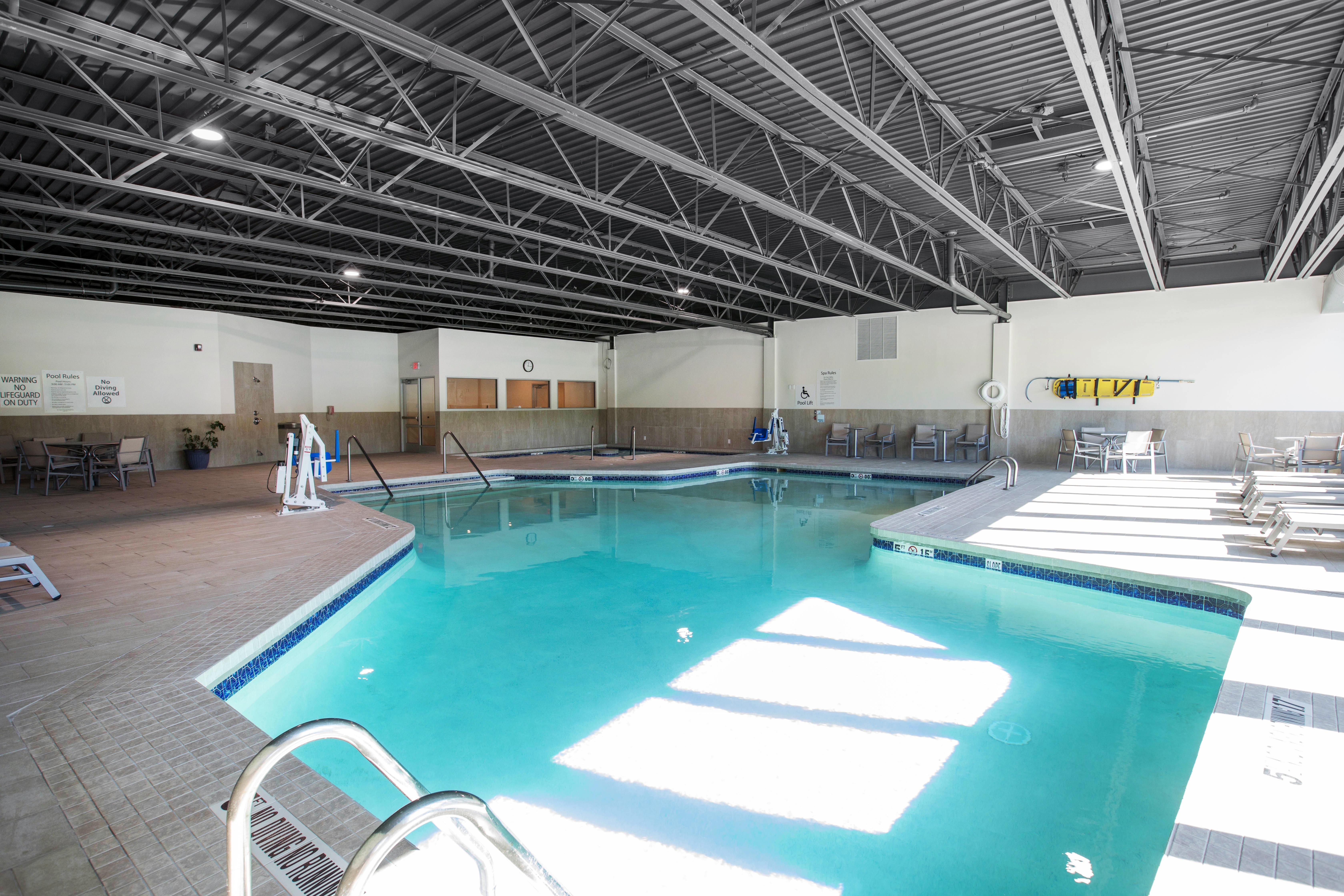 Holiday Inn Express & Suites Ludington By Ihg Bagian luar foto