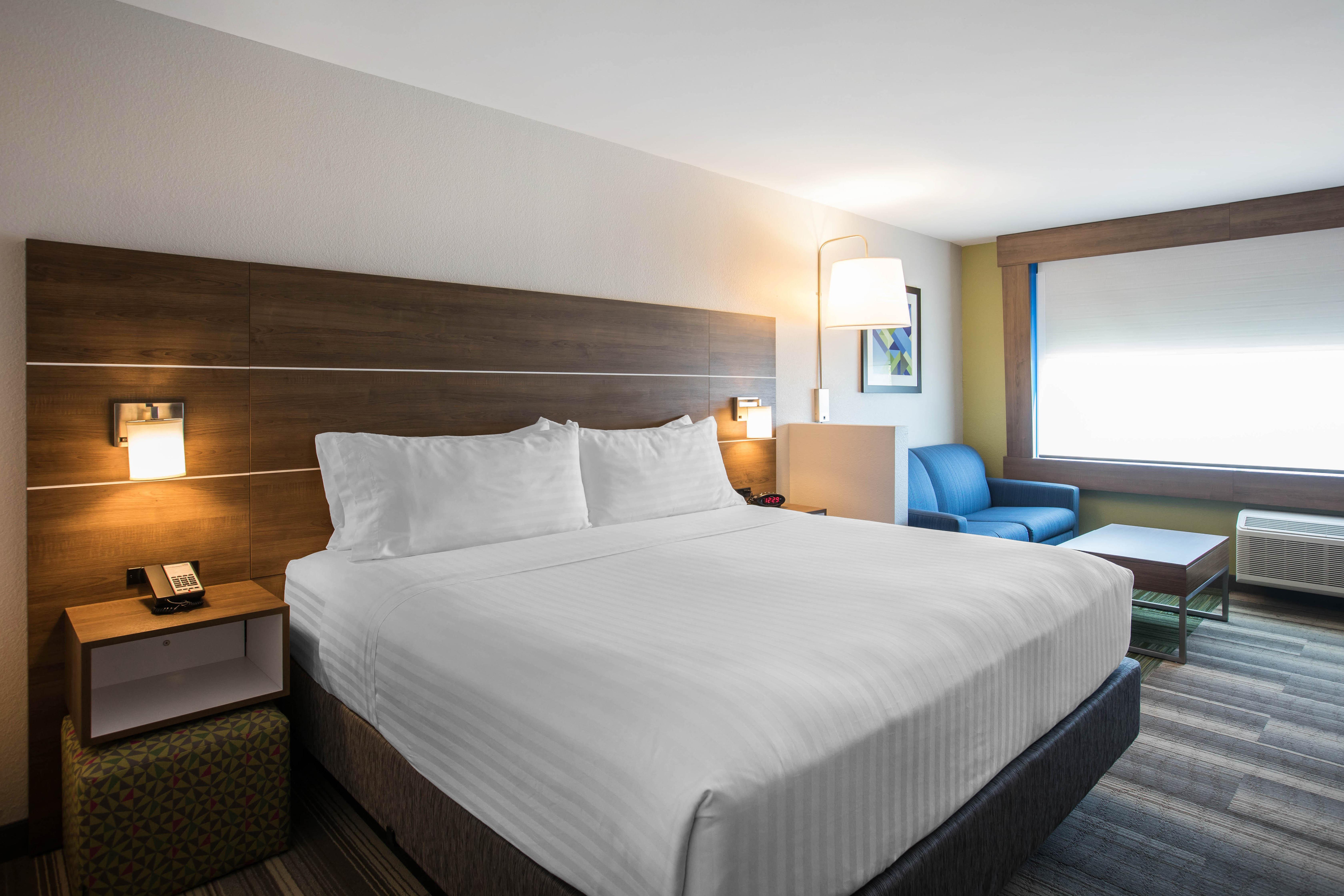 Holiday Inn Express & Suites Ludington By Ihg Bagian luar foto